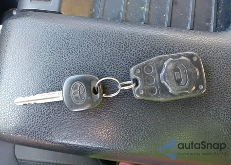 2017 Toyota Tundra Sr5 5.7L V8 из США, поврежденный, VIN 5TFDY5F16HX634813